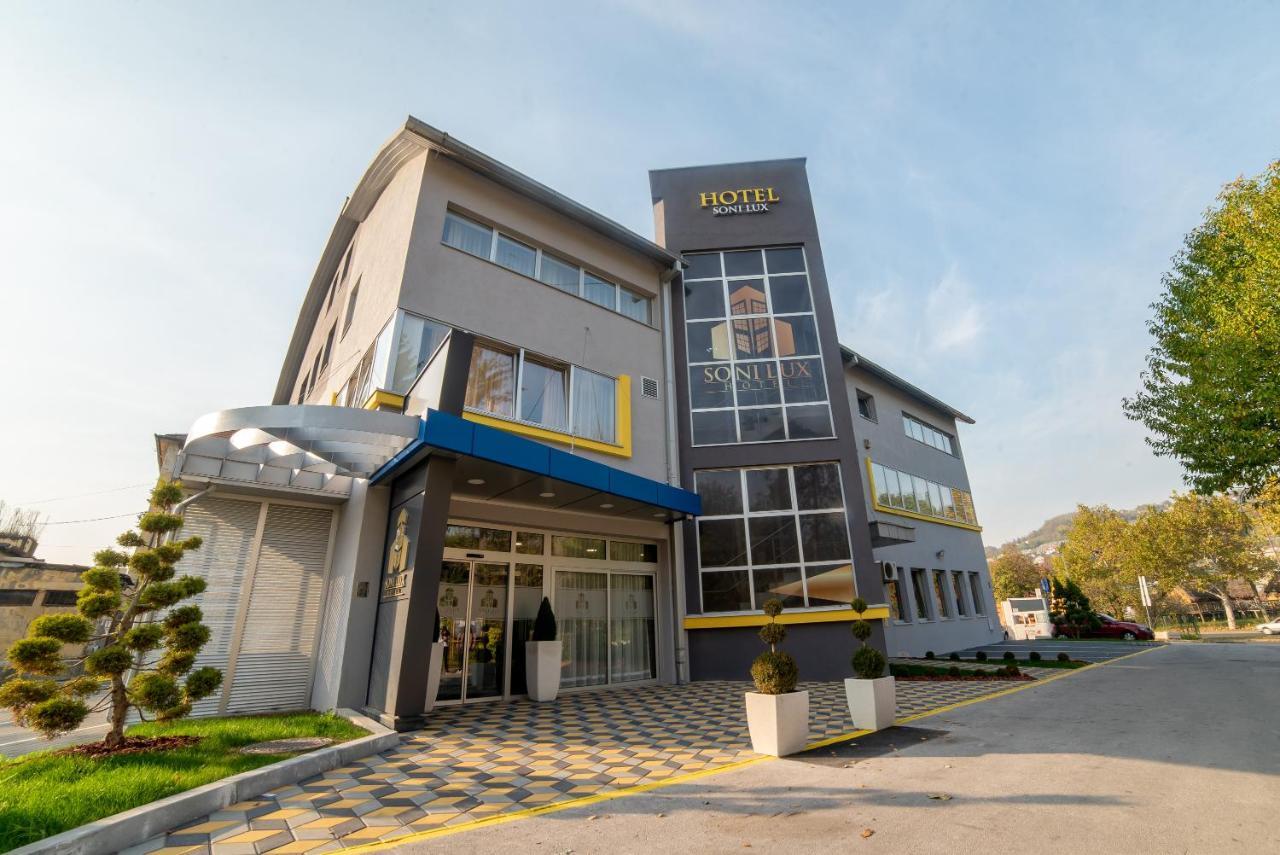 Hotel Soni Lux ทูซลา ภายนอก รูปภาพ