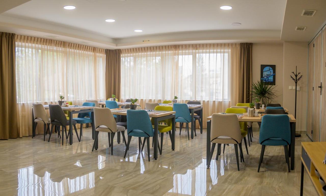 Hotel Soni Lux ทูซลา ภายนอก รูปภาพ
