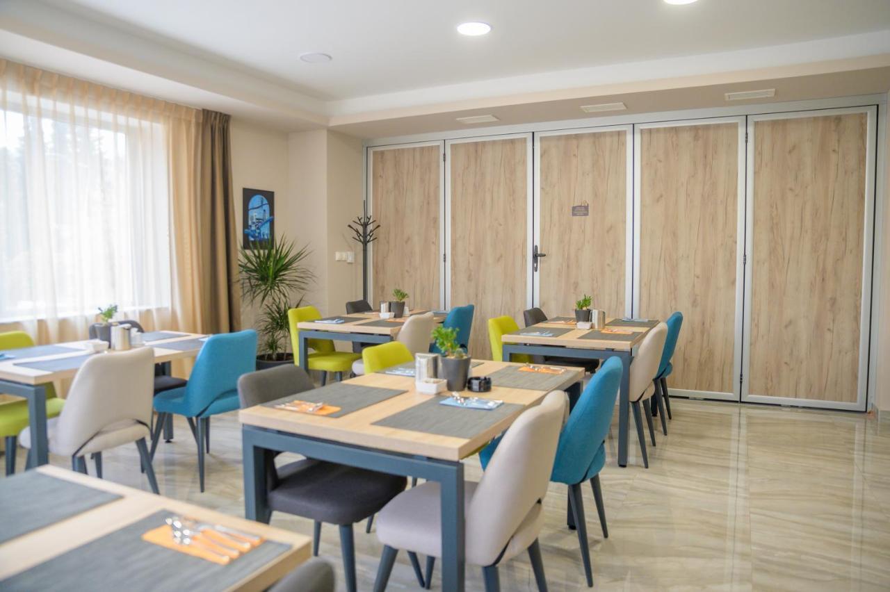 Hotel Soni Lux ทูซลา ภายนอก รูปภาพ